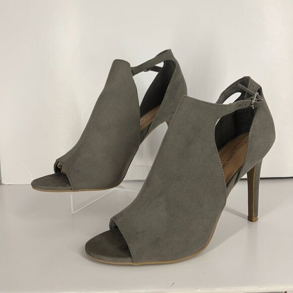 Christian Siriano Shoes - Christian Siriano Taupe / Green Faux Suede Open Toe High Heels Sz 8.5